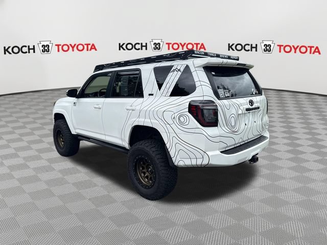 Used 2022 Toyota 4Runner SR5 Premium w/ Moonroof Package AWD/4WD image 6