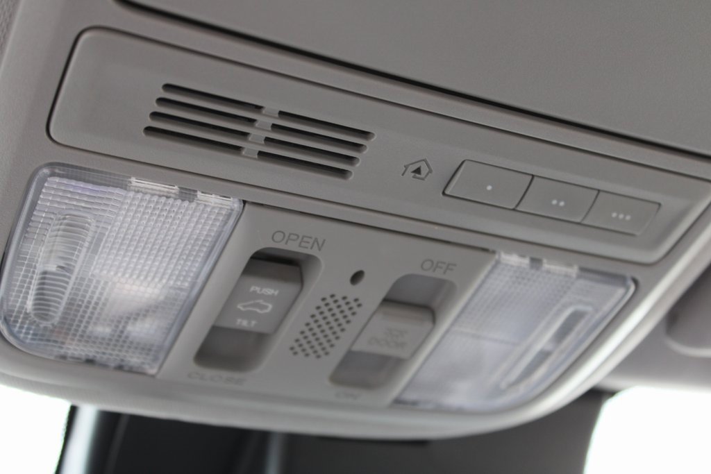 Used 2017 Honda Pilot Touring image 40