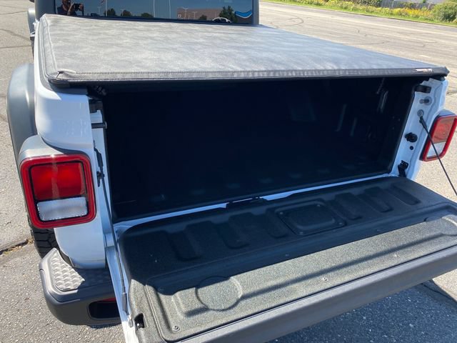 Used 2022 Jeep Gladiator Mojave w/ Trailer Tow Package AWD/4WD image 20