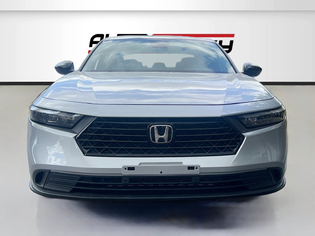 Used 2025 Honda Accord Sport image 2