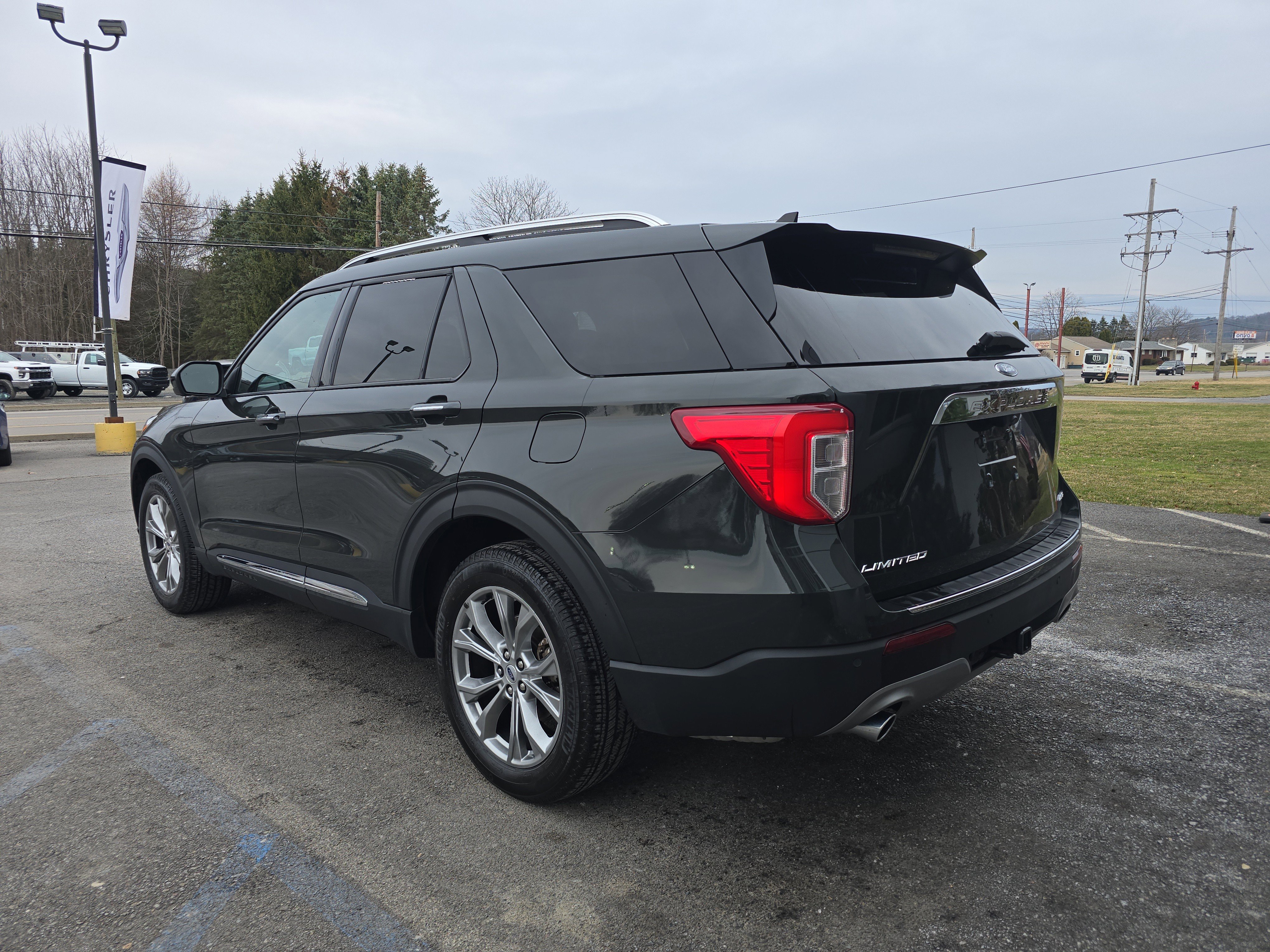 Used 2023 Ford Explorer Limited w/ Class IV Trailer Tow Package image 6