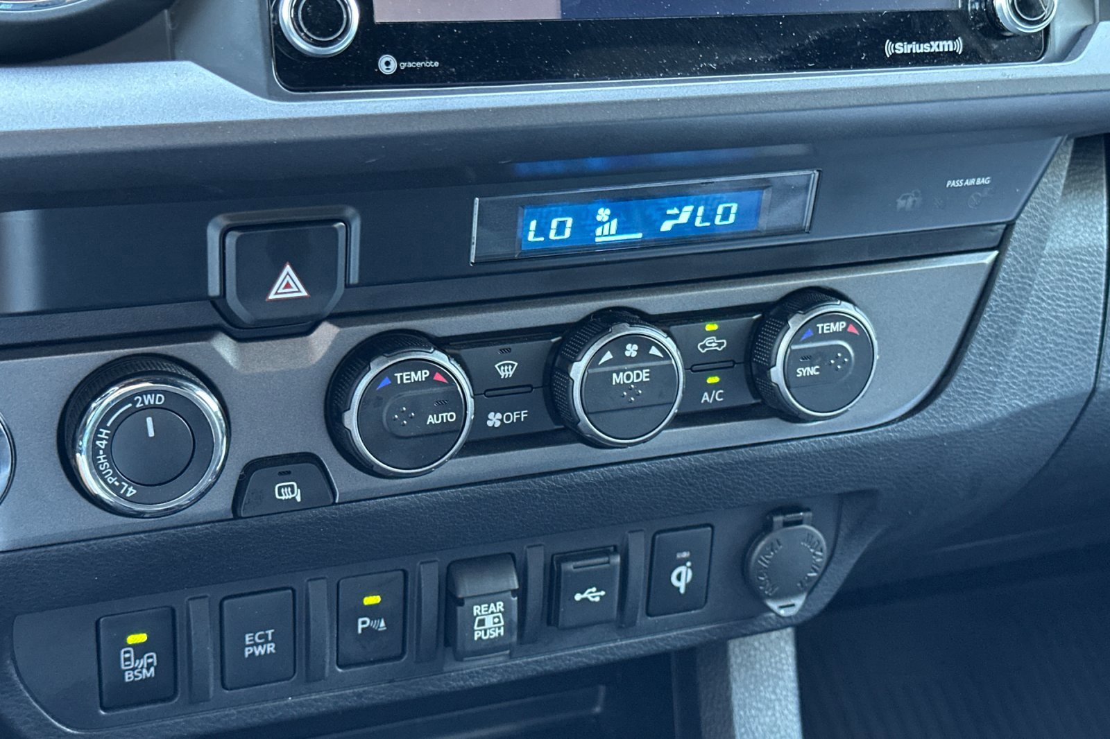 Certified 2023 Toyota Tacoma TRD Off-Road w/ Technology Package AWD/4WD image 19
