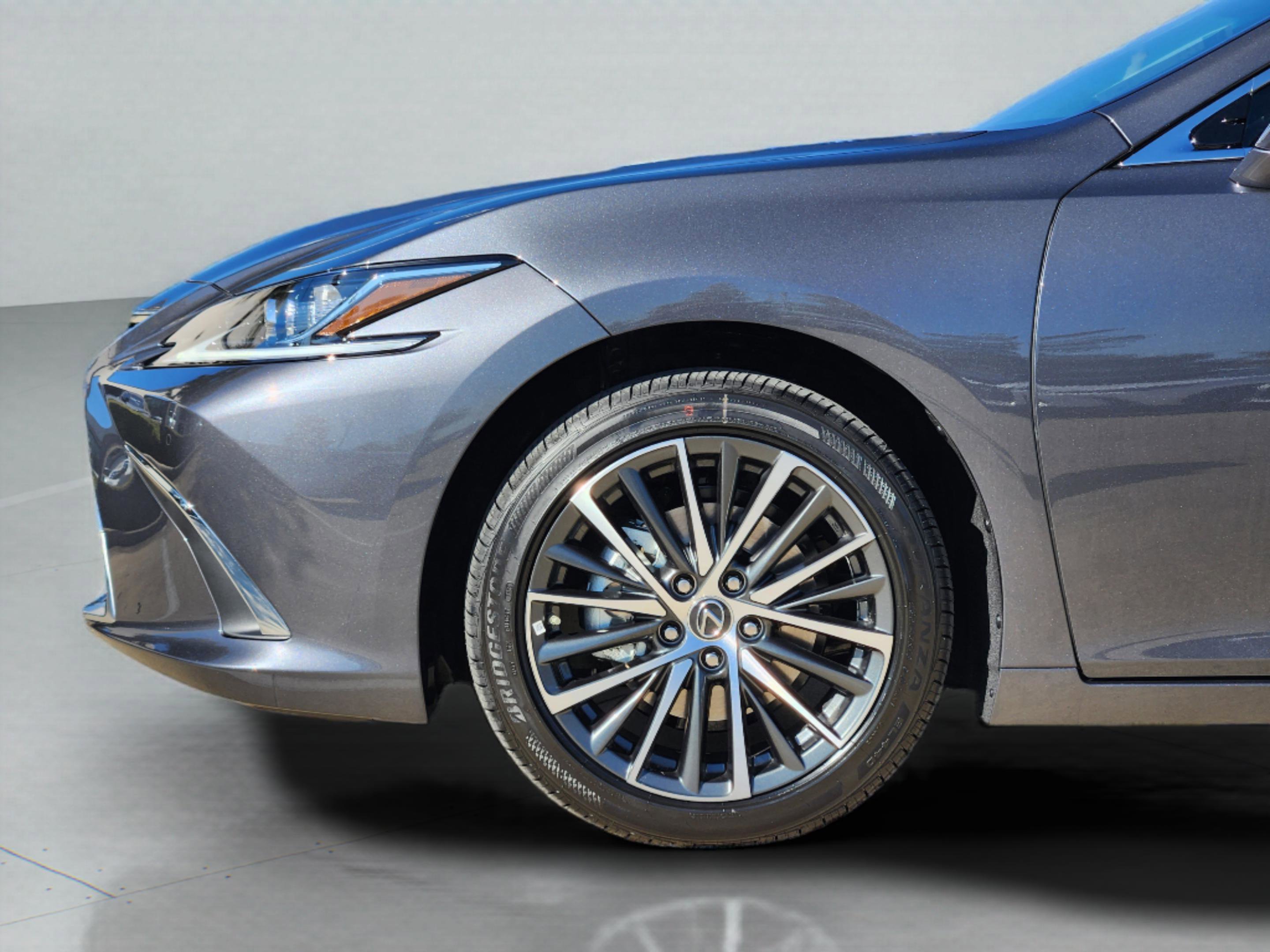 New 2025 Lexus ES 350 w/ Premium Package image 6