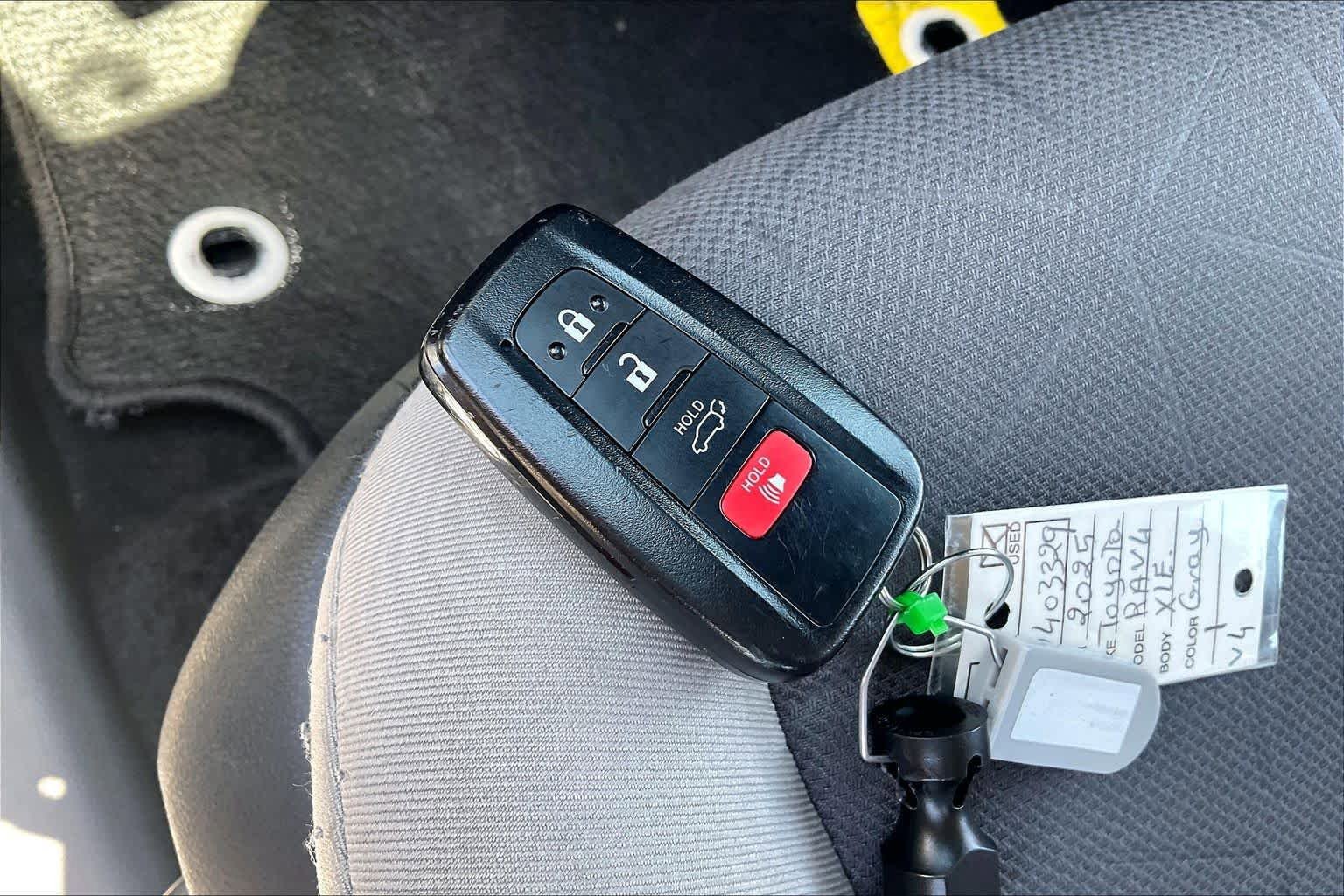 Used 2025 Toyota RAV4 XLE w/ Convenience Package FWD image 13