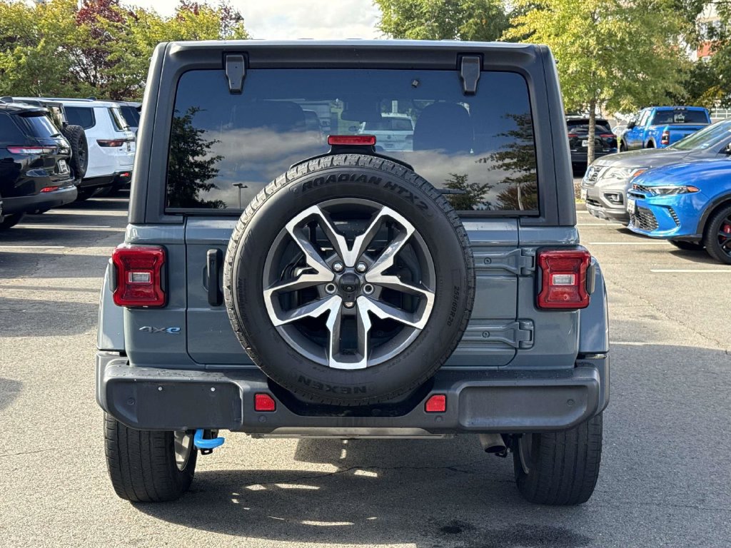 Used 2024 Jeep Wrangler Unlimited AWD/4WD image 6