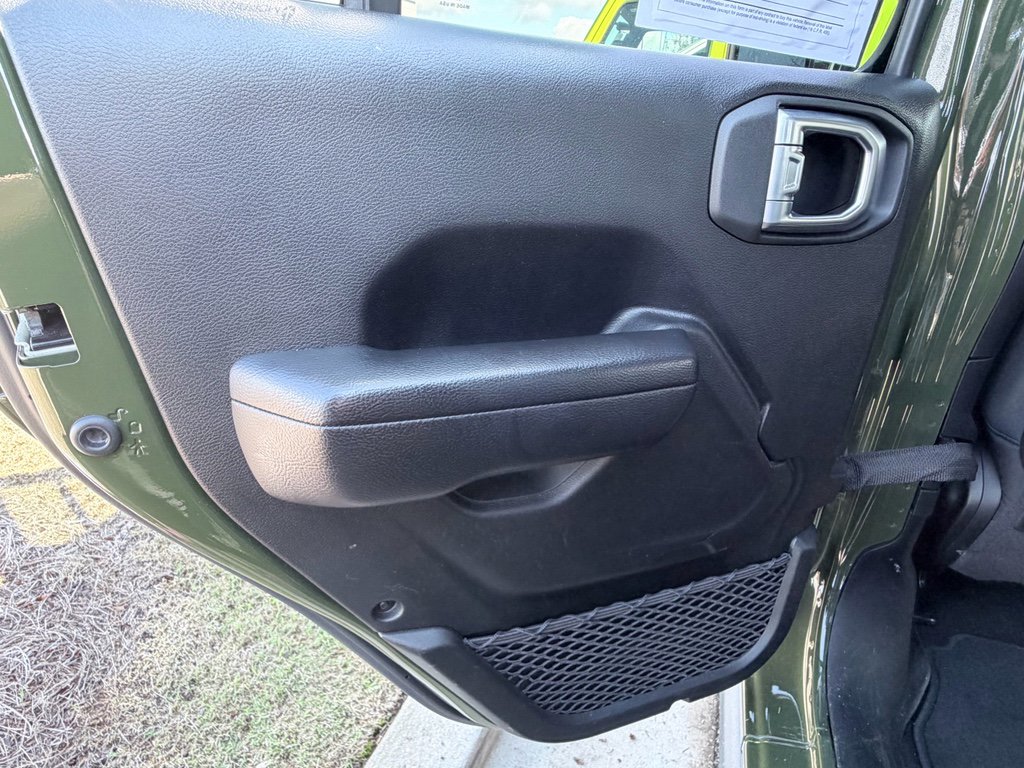 Used 2021 Jeep Gladiator Rubicon image 21