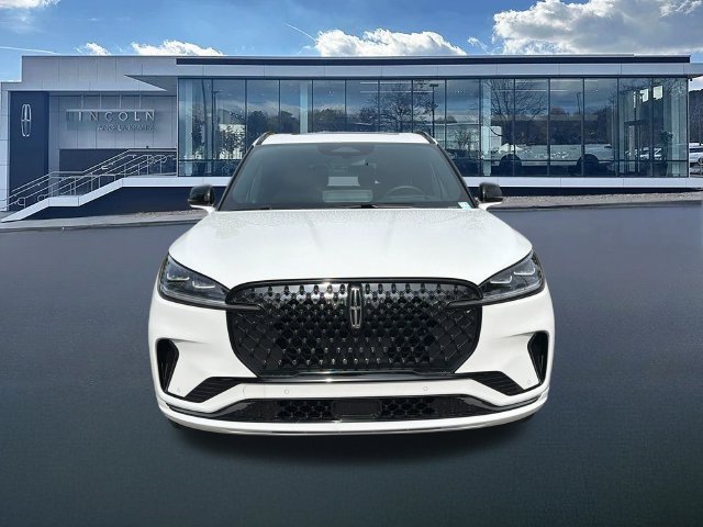 New 2026 Lincoln Aviator Reserve w/ Jet Appearance Package AWD/4WD image 2