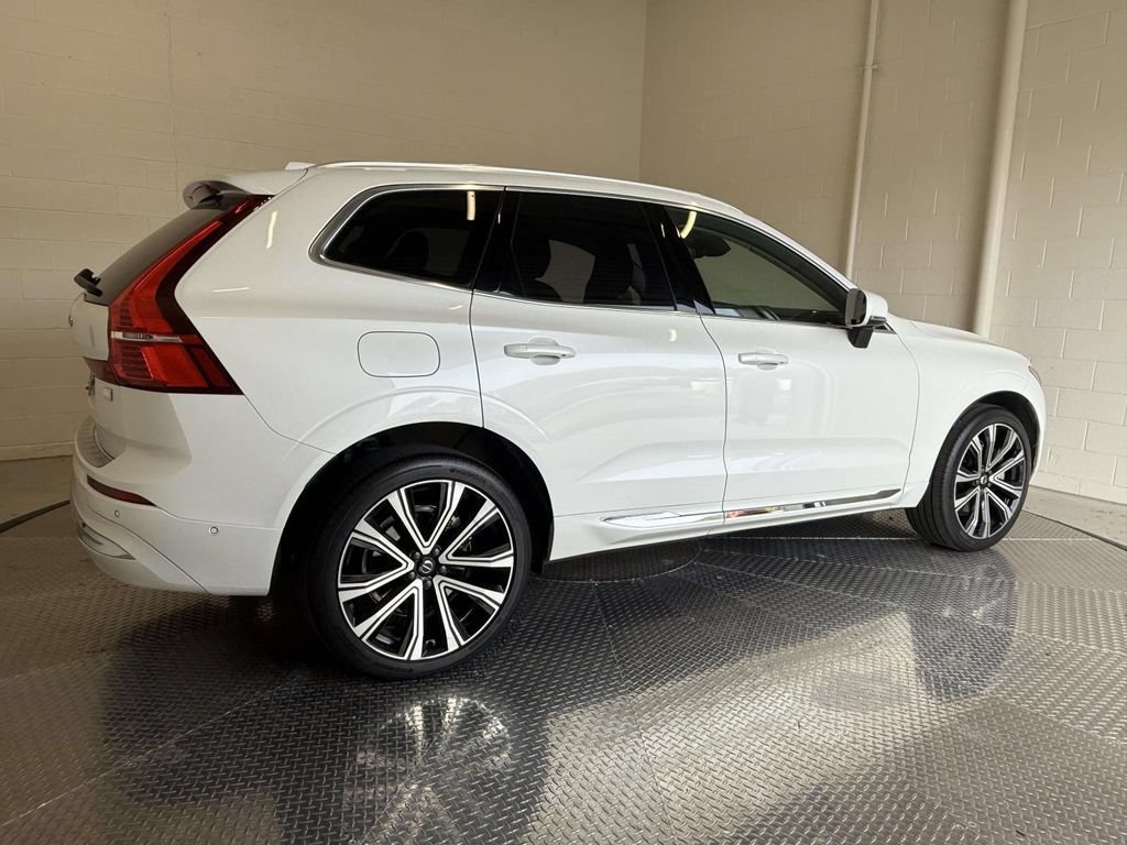 Used 2023 Volvo XC60 T8 Ultimate w/ Climate Package AWD/4WD image 10