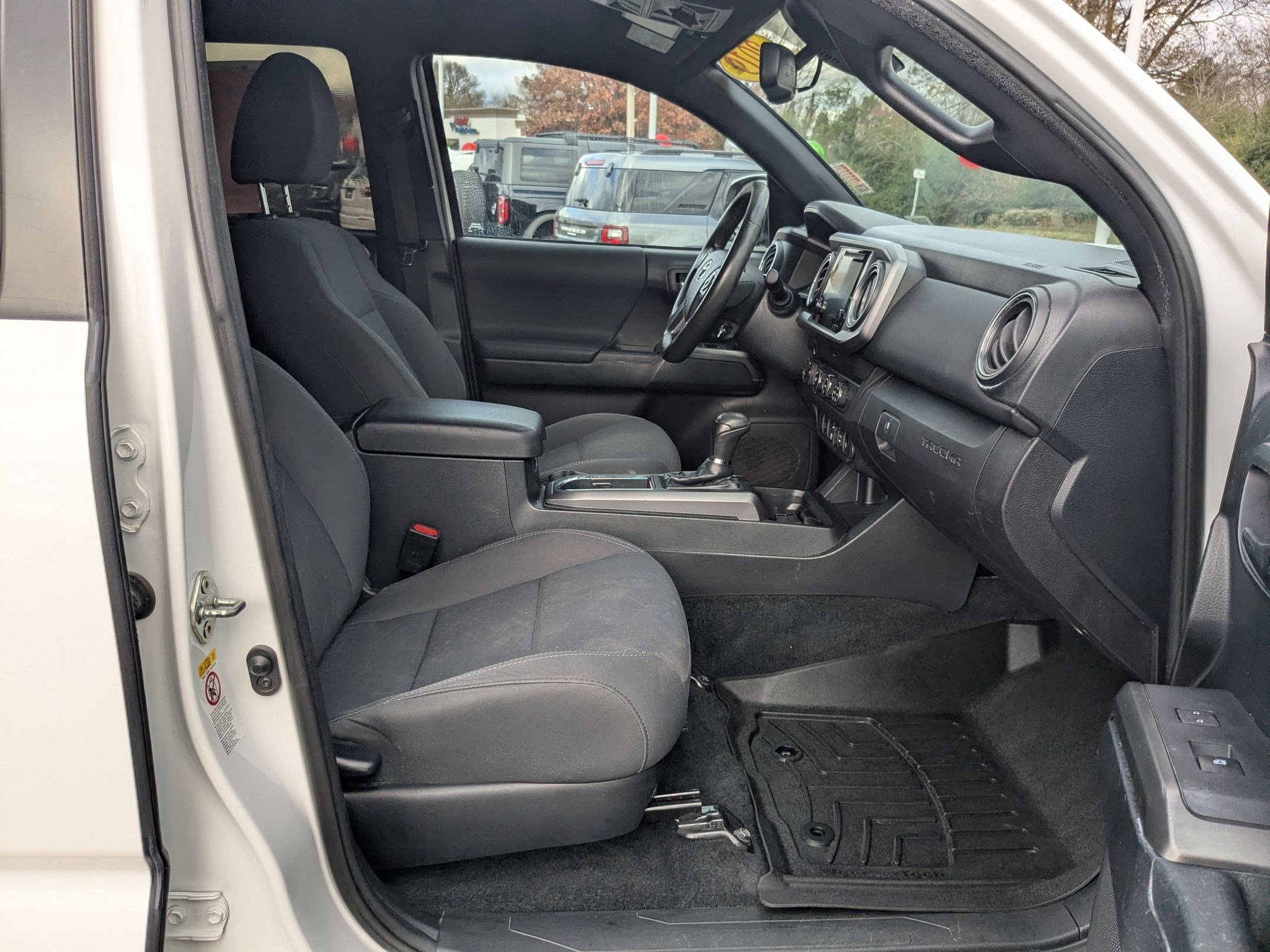 Used 2019 Toyota Tacoma TRD Off-Road image 20