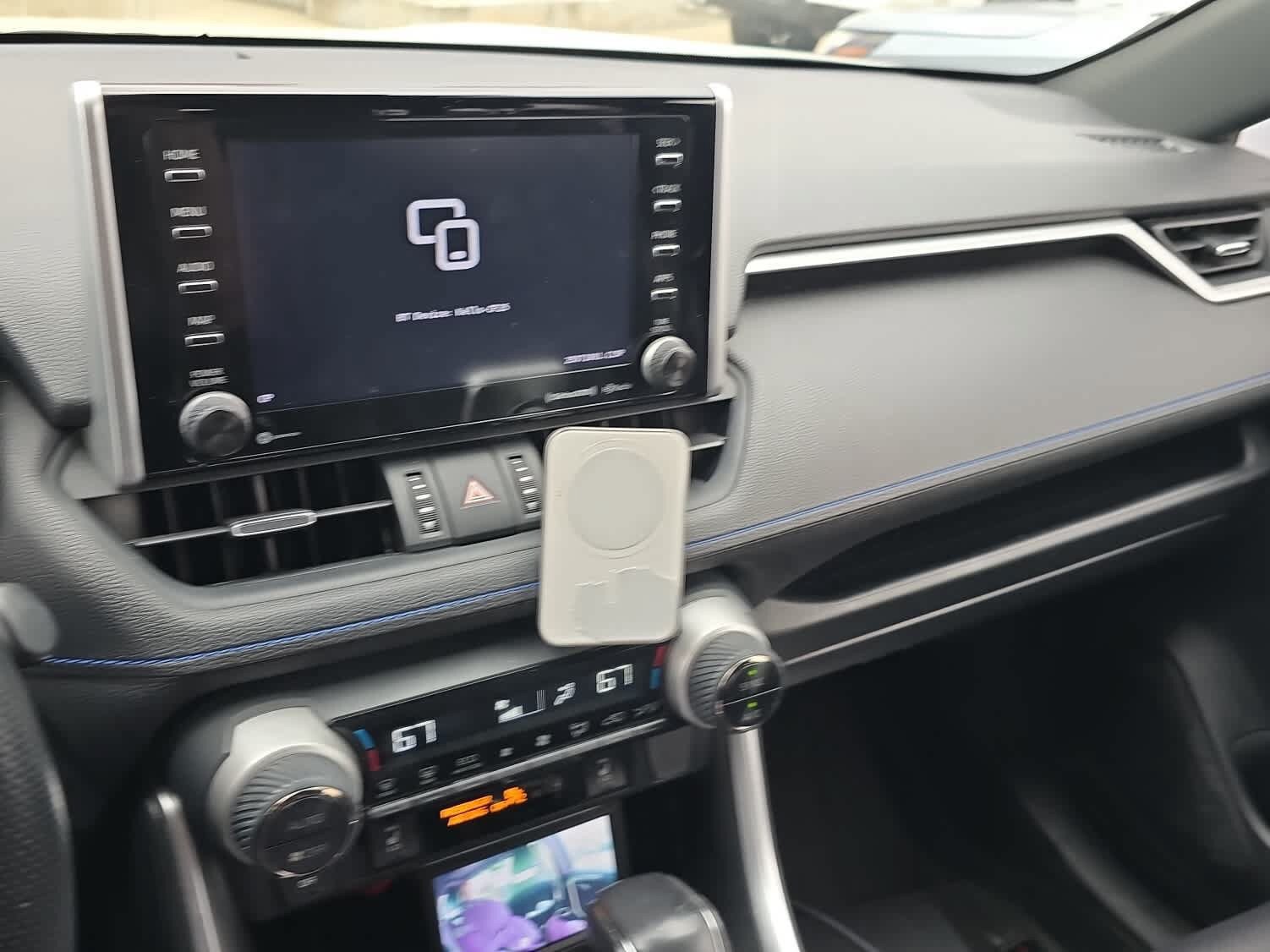 Used 2019 Toyota RAV4 XSE w/ Carpet Mat Package AWD/4WD image 12