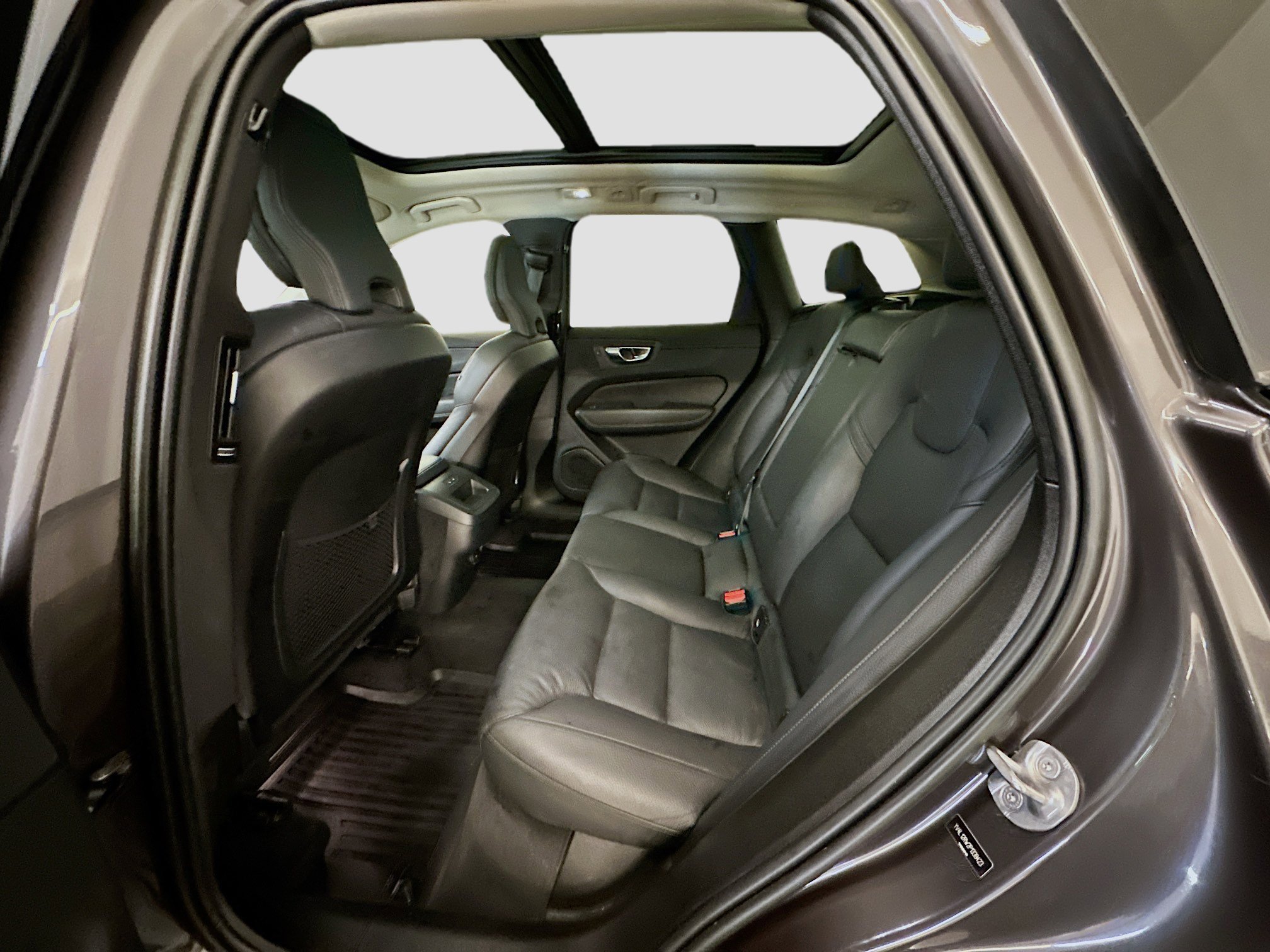 Used 2023 Volvo XC60 B5 Plus w/ Climate Package image 30