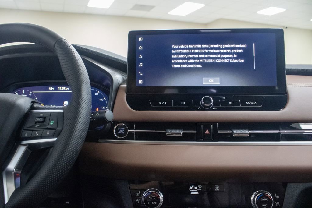 New 2026 Mitsubishi Outlander SEL image 22