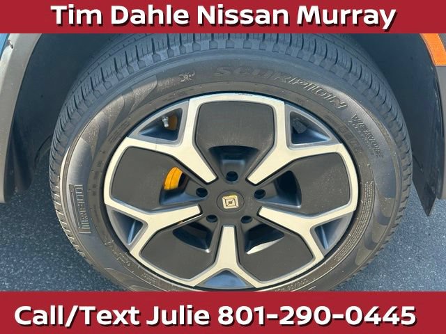 Used 2023 Rivian R1S Adventure AWD/4WD image 14