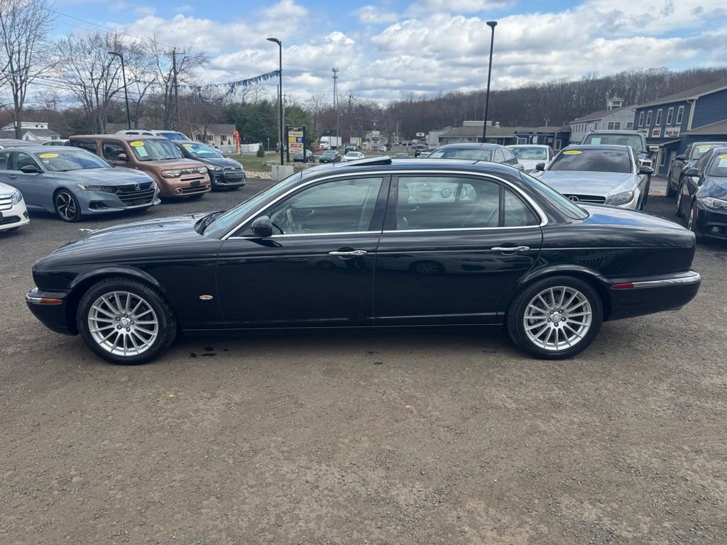 Used 2006 Jaguar XJ8 image 9