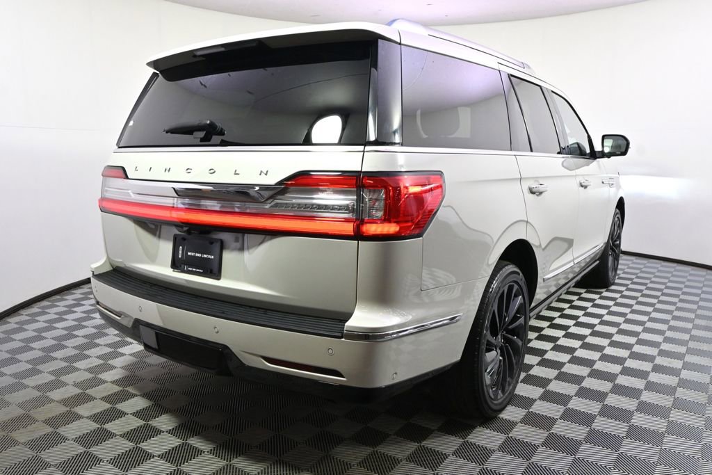 Used 2021 Lincoln Navigator Reserve AWD/4WD image 6