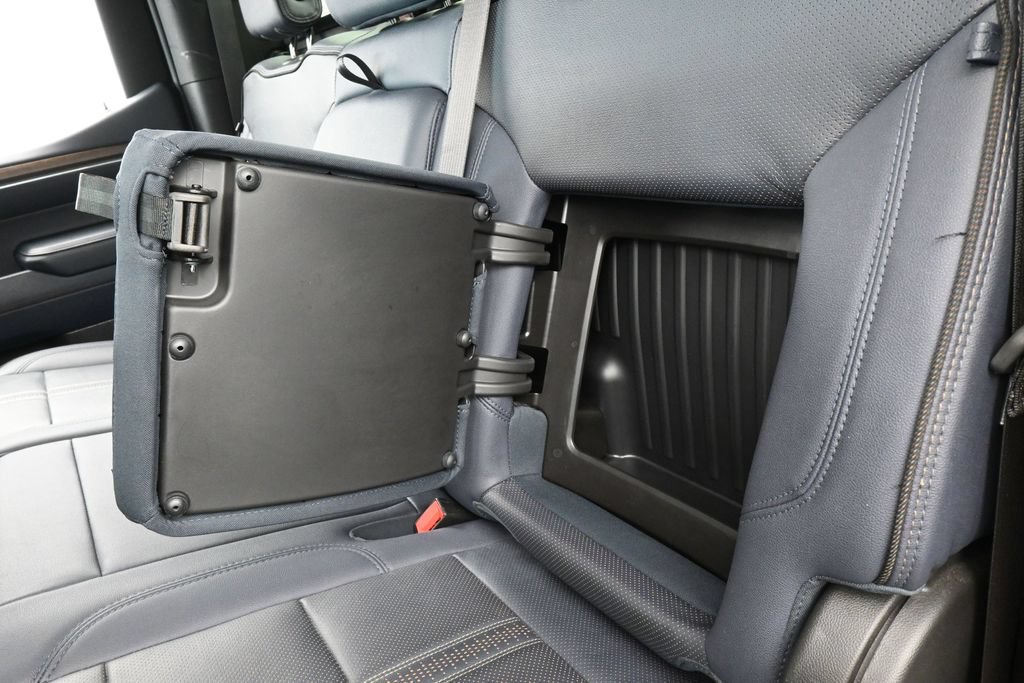 Used 2023 Chevrolet Silverado 1500 High Country w/ Technology Package RWD image 42