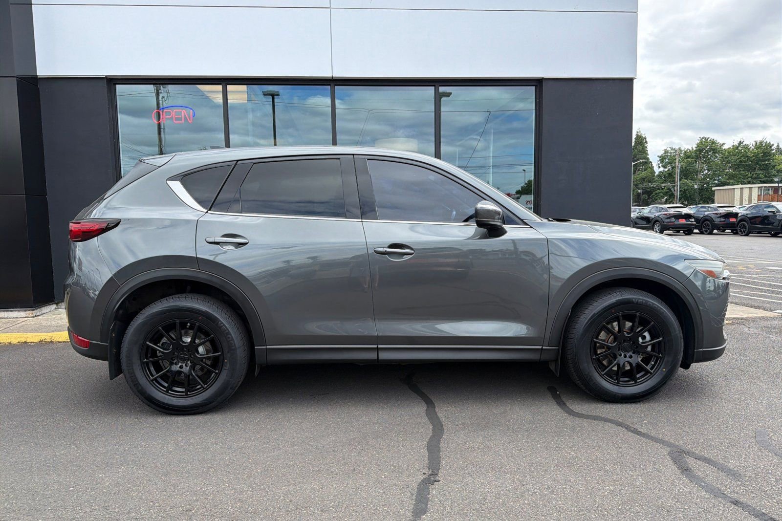 Used 2019 MAZDA CX-5 Signature AWD/4WD image 3