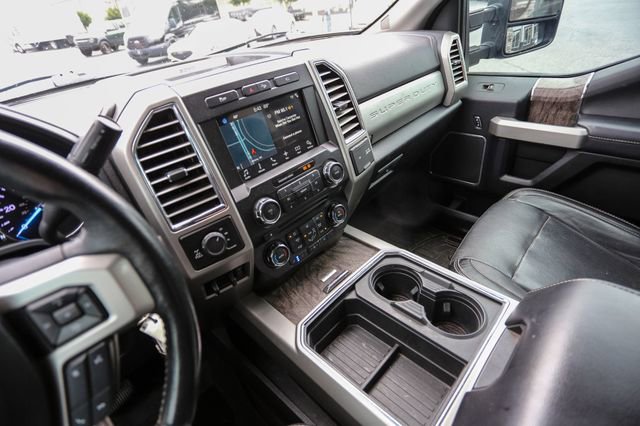 Used 2017 Ford F250 Lariat w/ Lariat Value Package AWD/4WD image 7