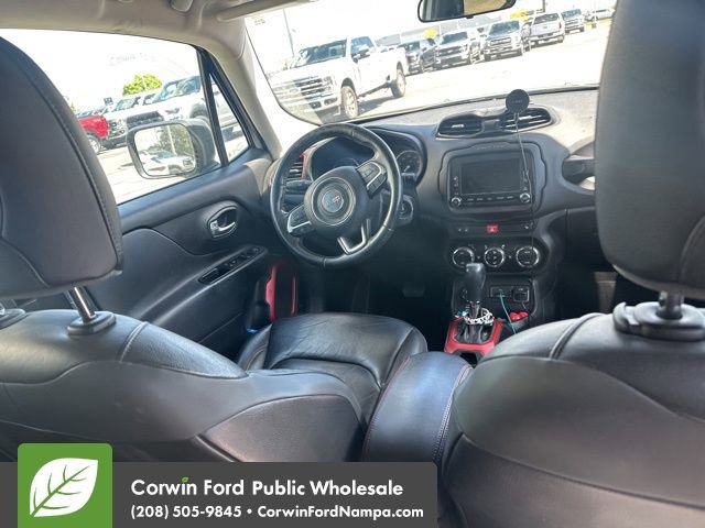 Used 2015 Jeep Renegade Trailhawk w/ Premium Leather Group AWD/4WD image 10