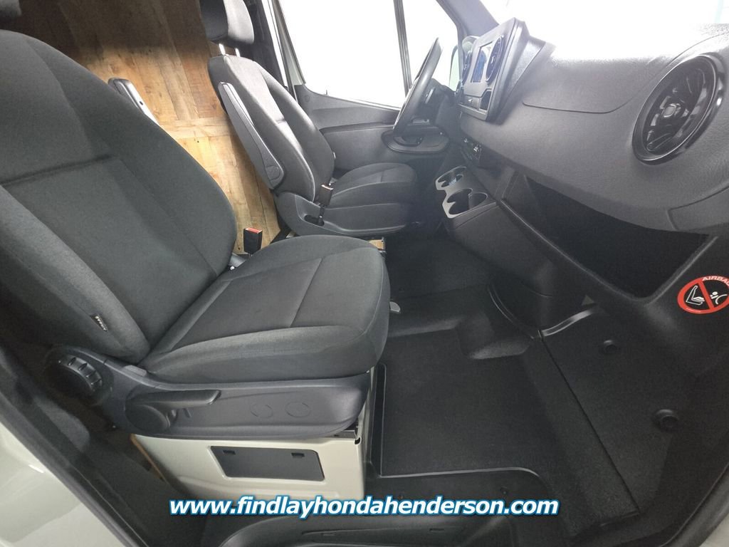 Used 2020 Mercedes-Benz Sprinter 144 Cargo image 19