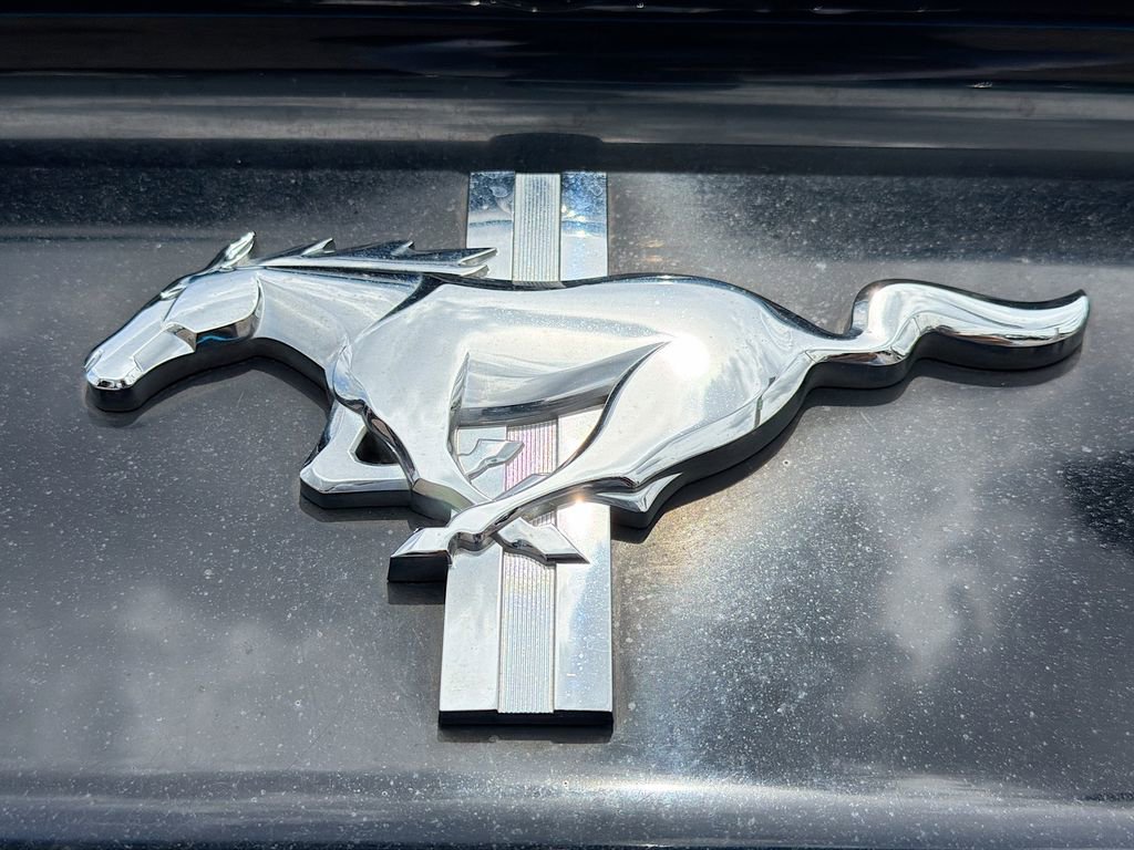 Used 2017 Ford Mustang Coupe image 11