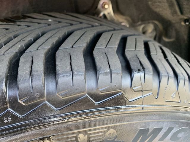 Used 2021 Toyota Highlander XLE image 38