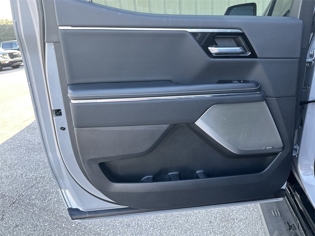 Used 2025 GMC Sierra EV Denali image 27