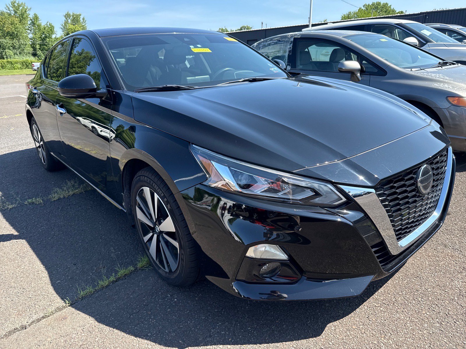 Certified 2019 Nissan Altima 2.5 SV AWD/4WD image 2