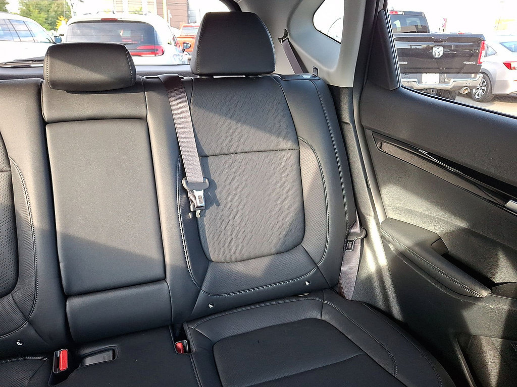 Used 2025 Kia Seltos EX AWD/4WD image 14