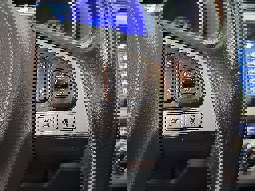 Used 2016 Subaru Legacy 3.6R Limited image 20