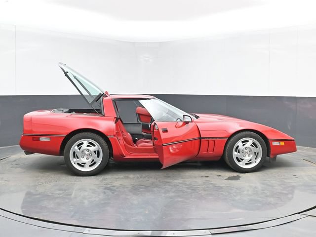 Used 1990 Chevrolet Corvette Coupe RWD image 48