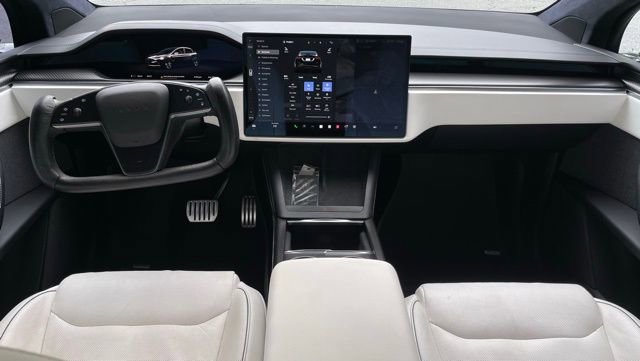 Used 2022 Tesla Model X Plaid image 22