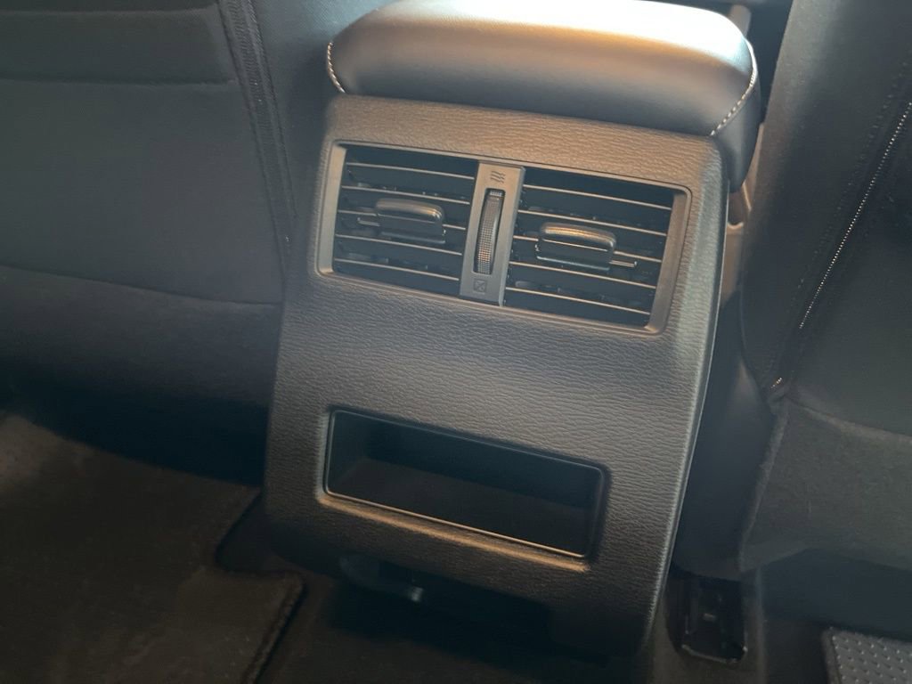 Used 2024 Mitsubishi Outlander ES image 23