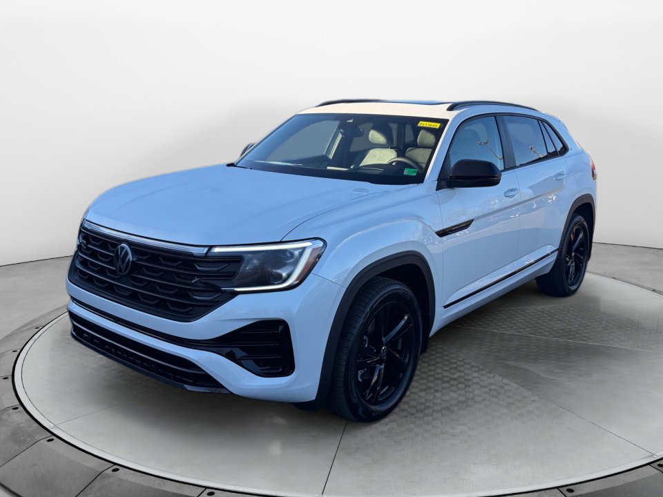 New 2026 Volkswagen Atlas Cross Sport SEL R-Line image 3