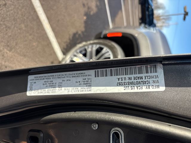 Used 2022 Jeep Wagoneer Series III w/ Flexible Seating Group image 39