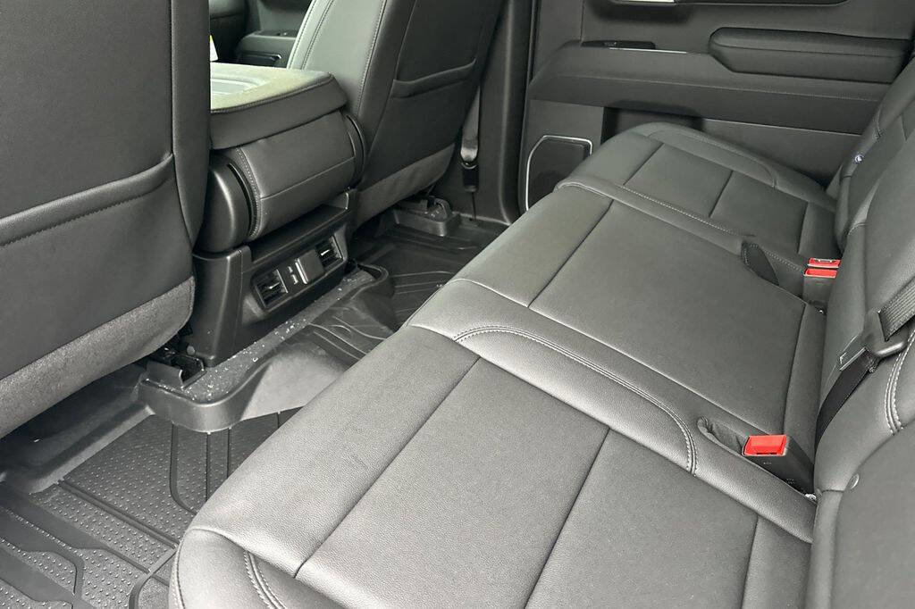 New 2026 Chevrolet Silverado 1500 LT w/ All Star Edition Plus image 13
