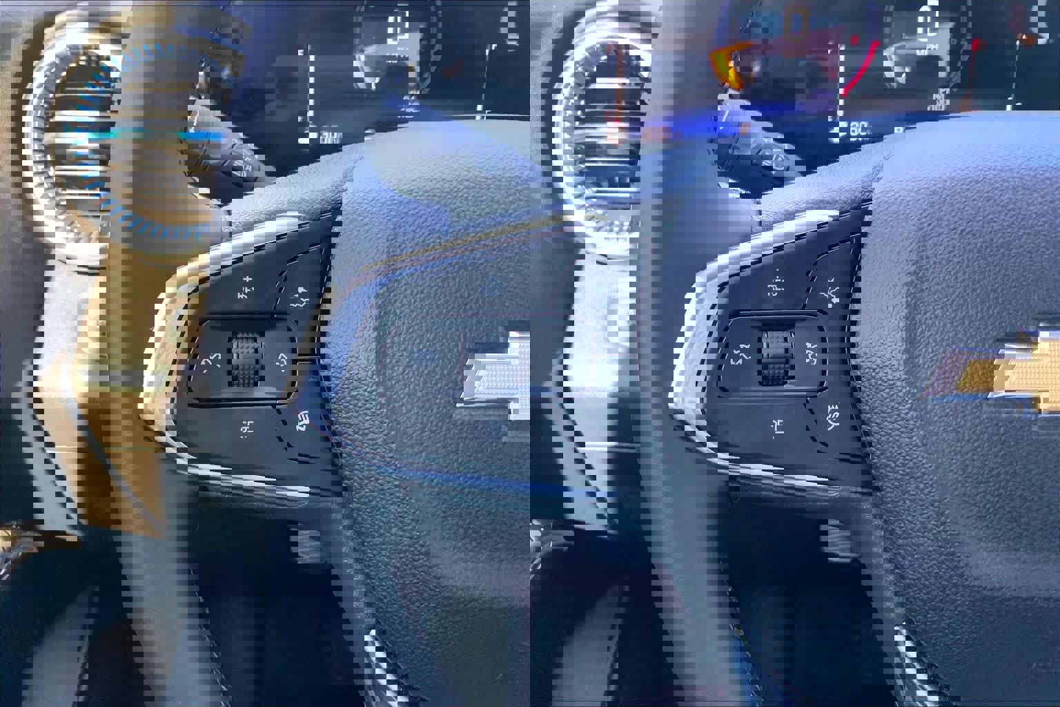 Certified 2025 Chevrolet Trax LT w/ Driver Confidence Package image 24