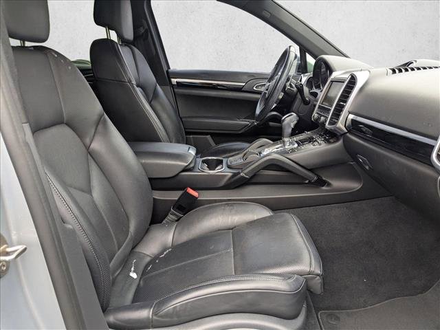 Used 2016 Porsche Cayenne AWD/4WD image 17