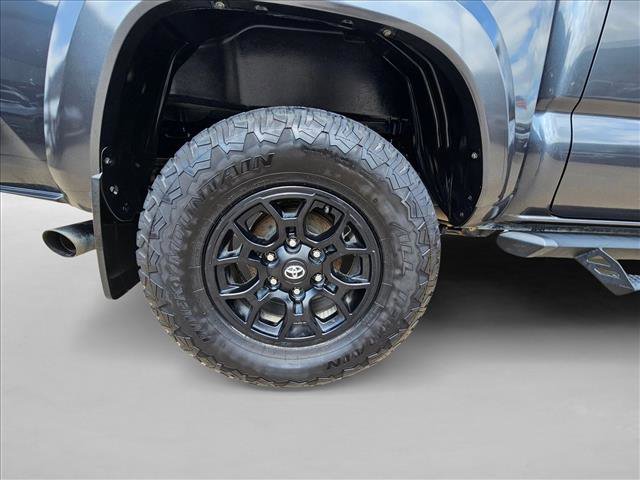 Used 2022 Toyota Tacoma SR5 RWD image 20