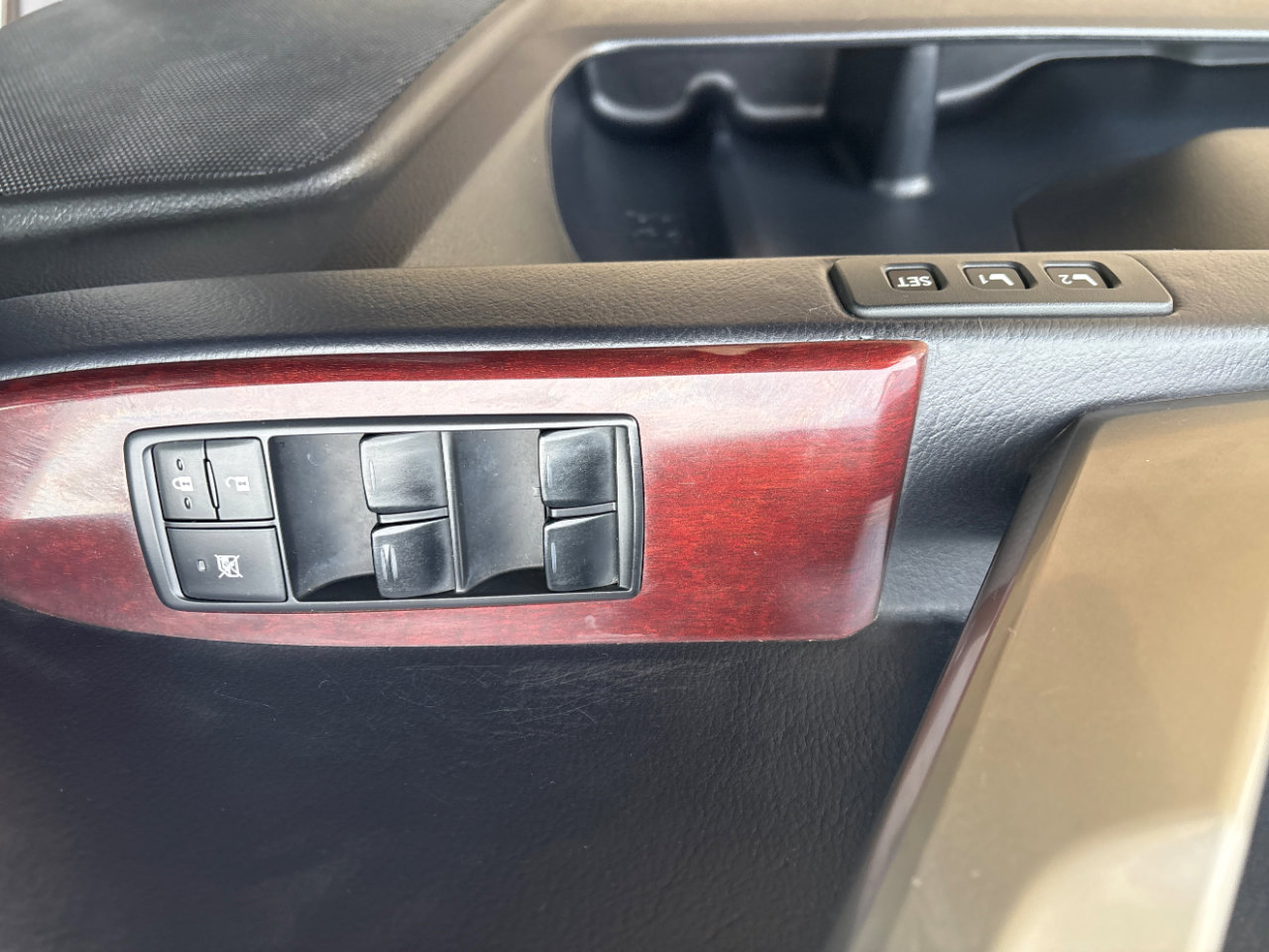 Used 2014 Lexus GX 460 image 19