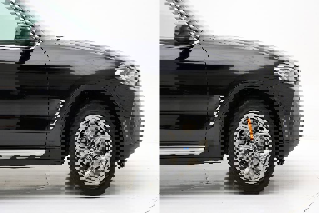 Used 2024 BMW X3 xDrive30i w/ Convenience Package image 4