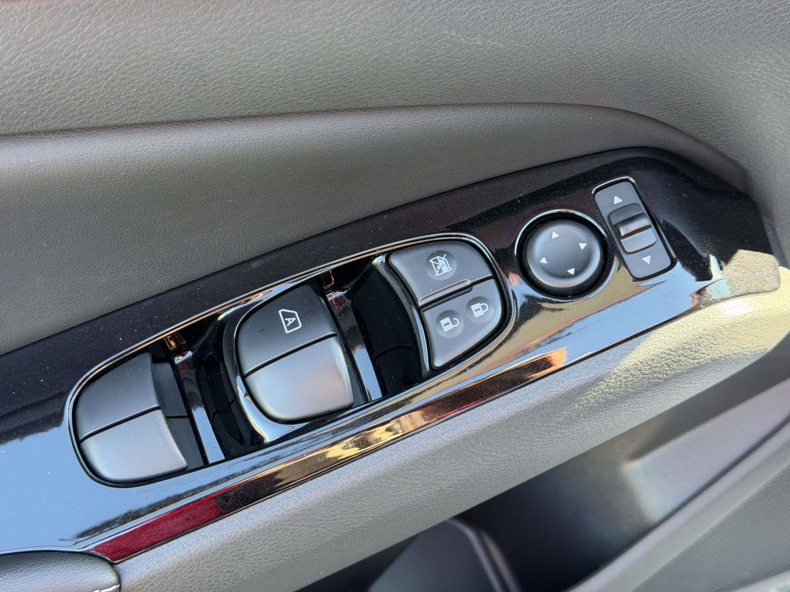 Used 2023 Nissan Altima 2.5 SV FWD image 15