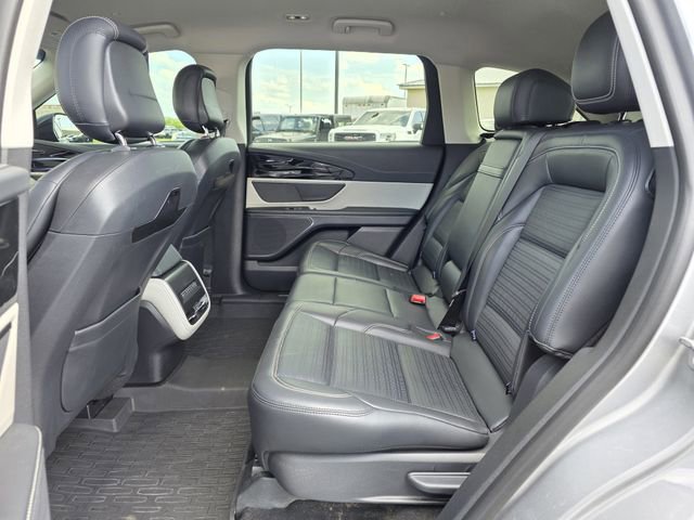 Used 2024 Lincoln Nautilus Reserve image 18