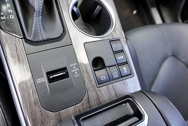 Used 2023 Toyota Highlander Limited FWD image 44