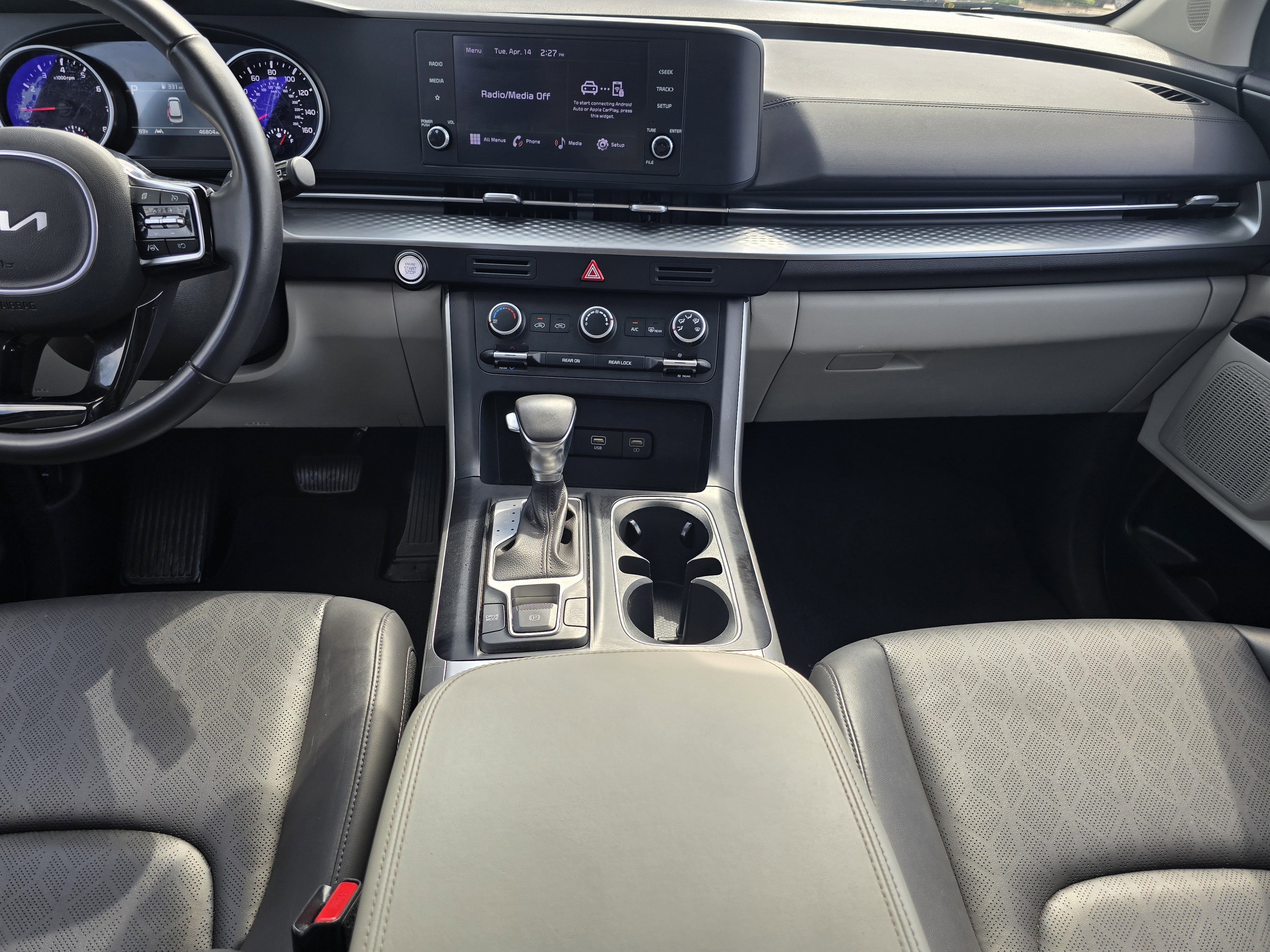 Used 2024 Kia Carnival LX image 14