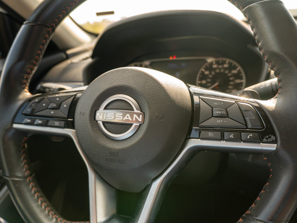 Used 2025 Nissan Altima 2.5 SR FWD image 30