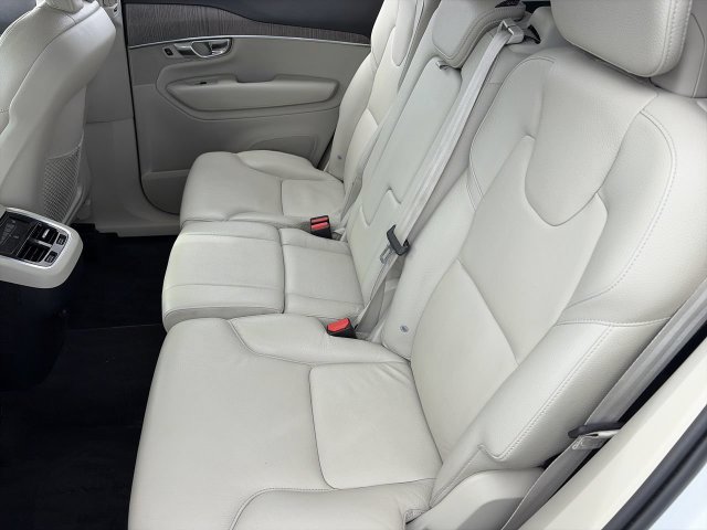 Used 2023 Volvo XC90 B6 Plus w/ Protection Package Premier AWD/4WD image 18