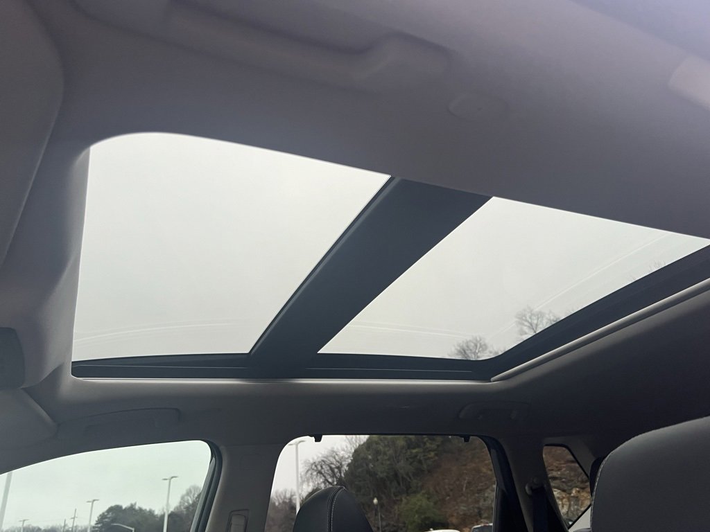 Used 2023 Nissan Rogue SL w/ SL Premium Package image 25