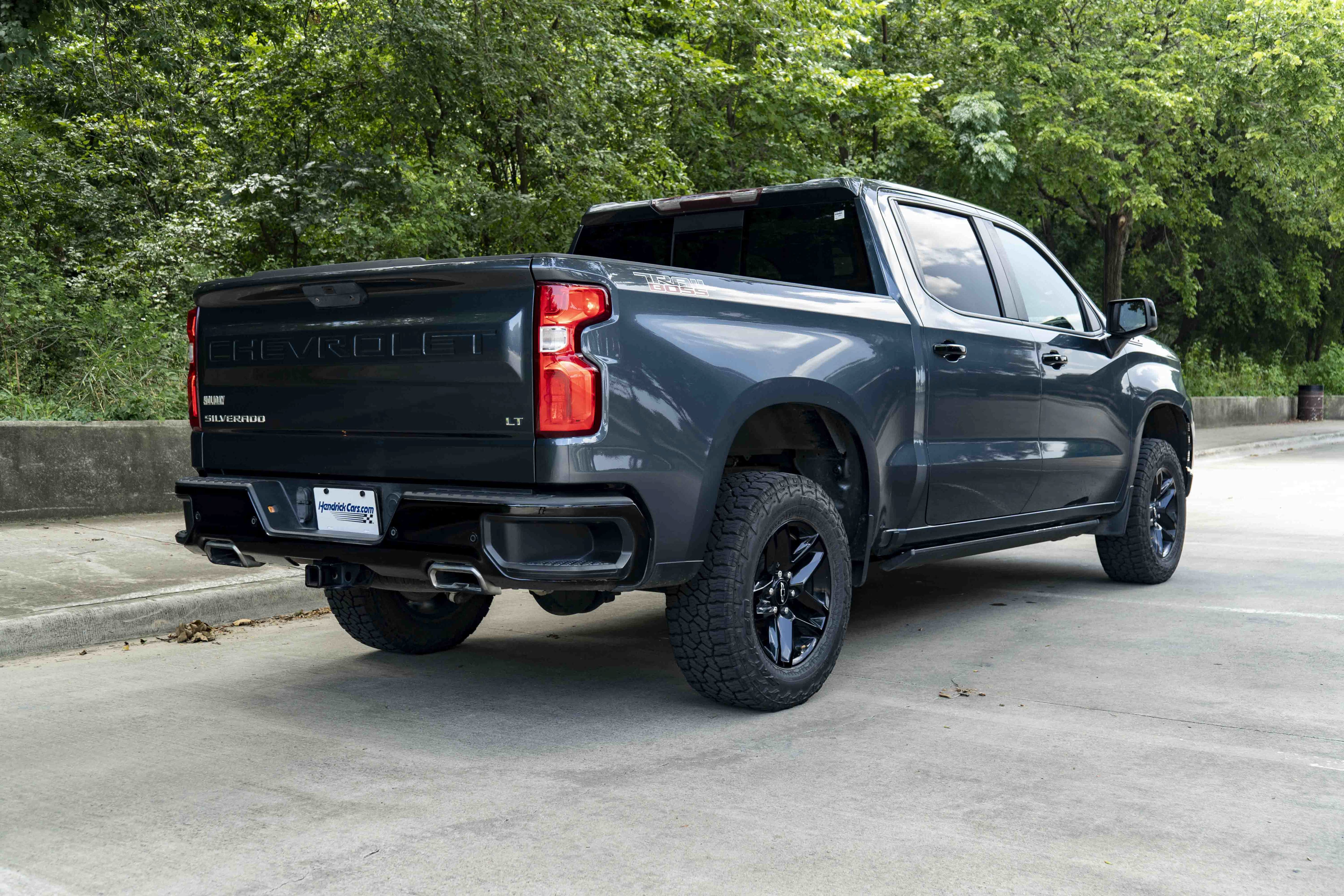 Used 2021 Chevrolet Silverado 1500 LT Trail Boss w/ Convenience Package II AWD/4WD image 9