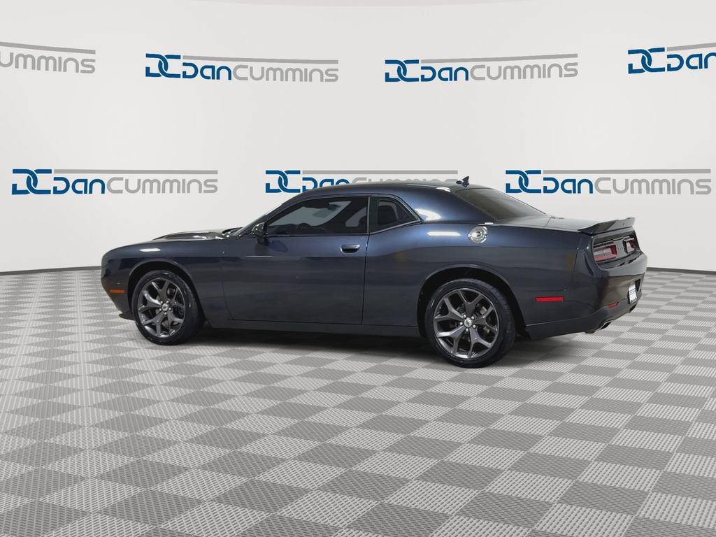Used 2018 Dodge Challenger SXT Plus RWD image 7